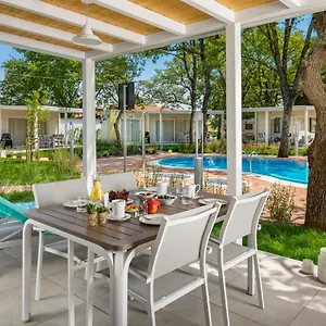 Ulika Mobile Homes - Naturist Vakantiepark Červar-Porat