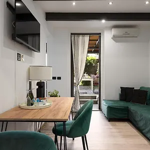 https://nadias-lovely-home.it-tuscanyhotel.com