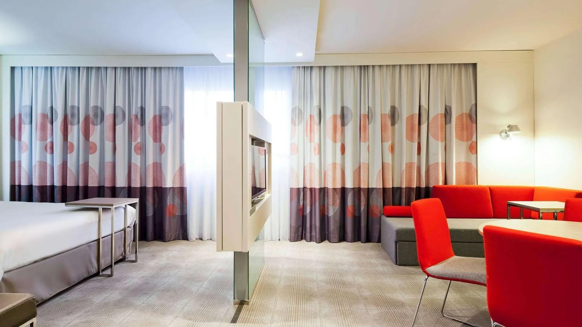 **** Hotel Novotel Warszawa Centrum Polsko